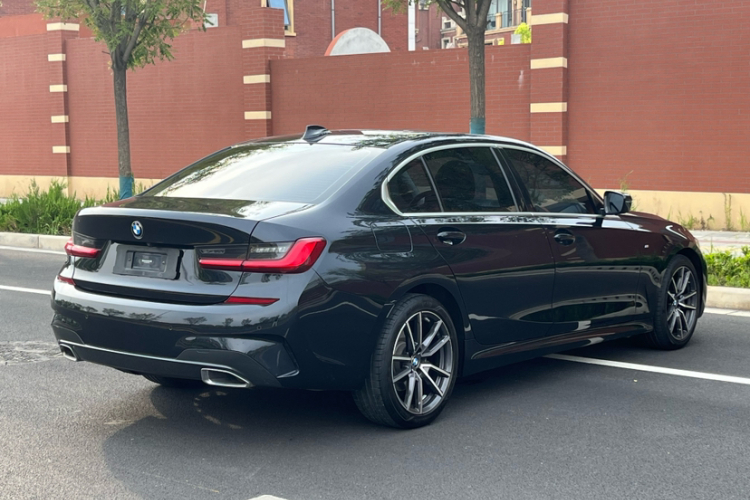 宝马3系 2020款 320Li M运动套装车身外观6007