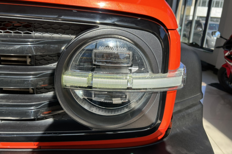 坦克300 2021款 越野版 2.0T 挑战者局部细节36