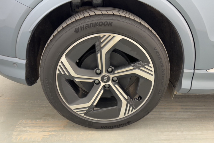 奥迪Q4 e-tron 2023款 40 e-tron 创境版车身外观6004