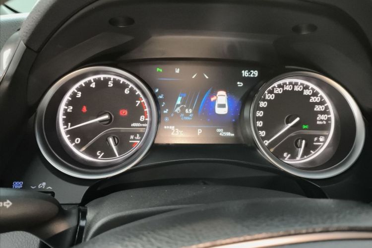 丰田 凯美瑞 2021款 2.0G 豪华版中控内饰15