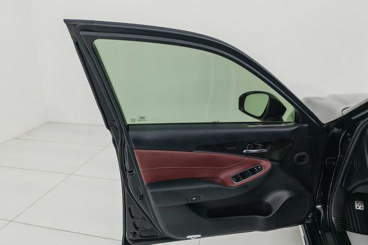 丰田 皇冠 2018款 2.0T 运动版中控内饰7004