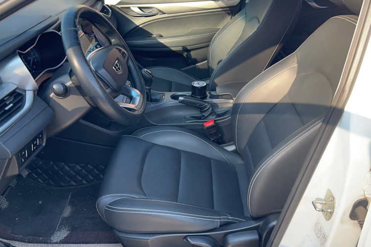 吉利汽车 帝豪 2019款  领军版 1.5L 手动豪华型 国VI局部细节19