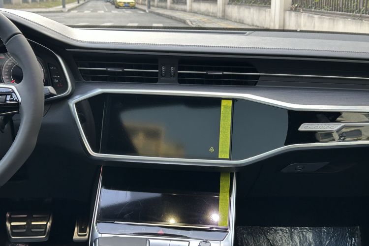 奥迪A6L 2025款 改款 45 TFSI quattro 臻选动感型局部细节16