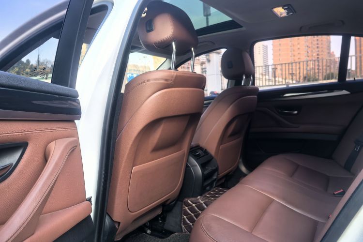 宝马5系(进口) 2015款 520i 典雅型中控内饰7002
