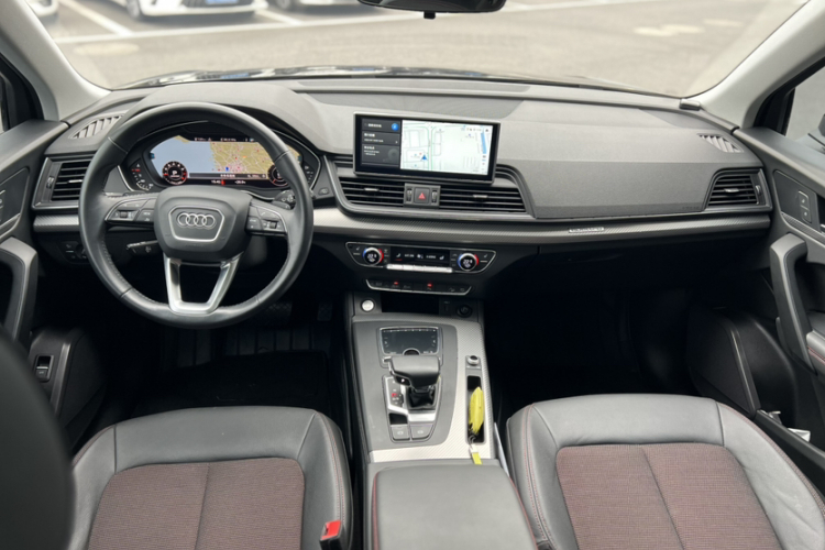 奥迪Q5L 2018款 45 TFSI 尊享时尚型 国VI中控内饰7006