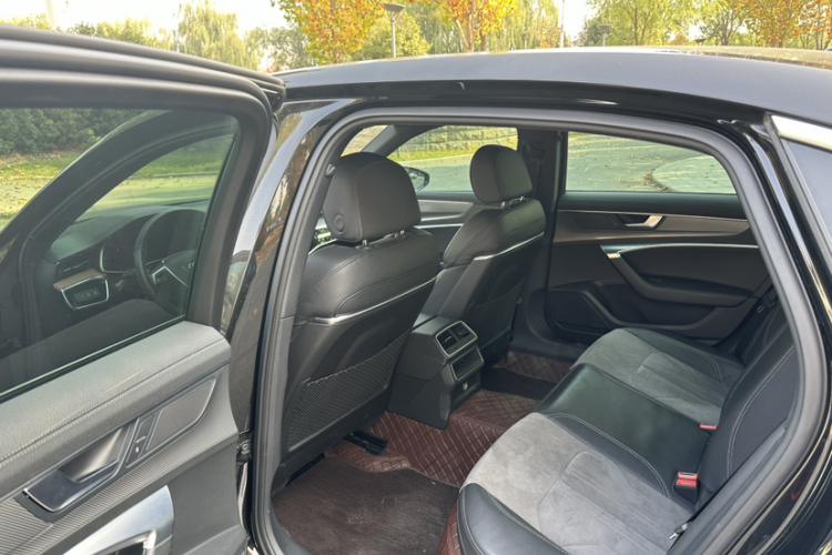 奥迪A6L 2021款 40 TFSI 豪华动感型中控内饰7004