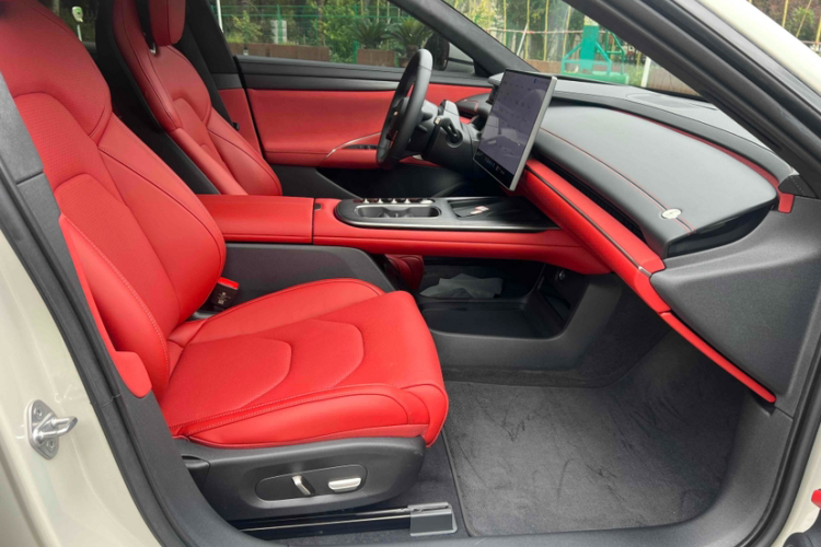 小米汽车 小米SU7 2024款 四驱超长续航高阶智驾Max版中控内饰7002