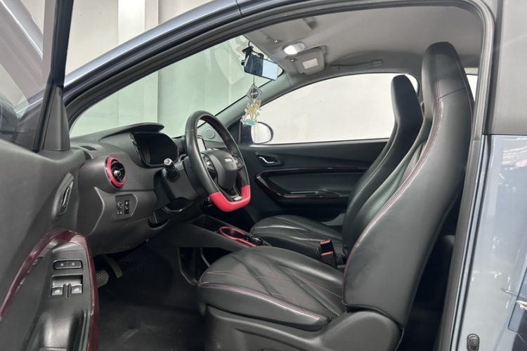 奇瑞 小蚂蚁 2022款 甜粉款 半糖版 三元锂 30kW 408km车身外观6006