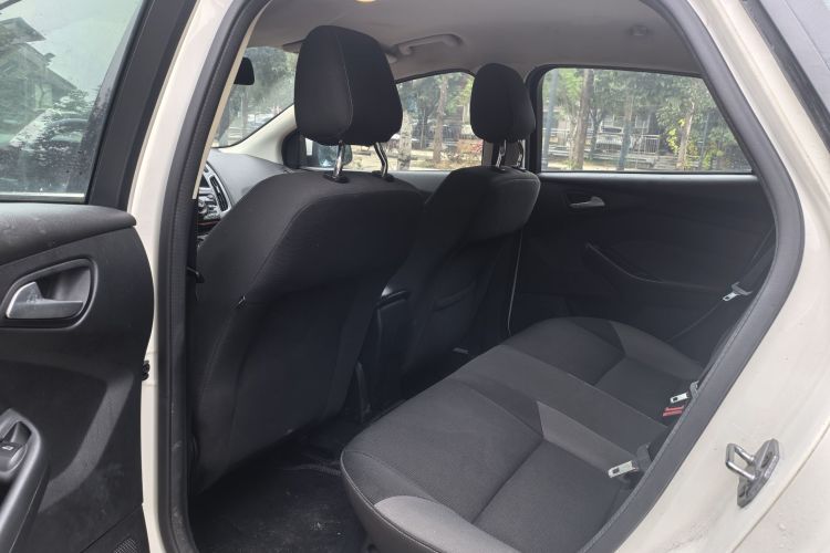 福特 福克斯 2012款 两厢 1.6L 自动舒适型中控内饰7001