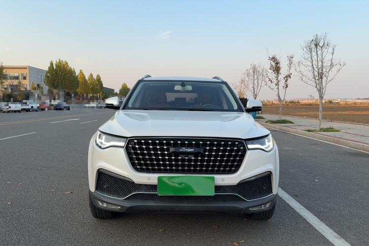 众泰T700 2017款 1.8T 双离合尊享型车身外观6001