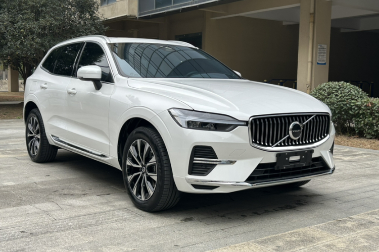 沃尔沃XC60 2025款 B5 四驱智远豪华版车身外观6005
