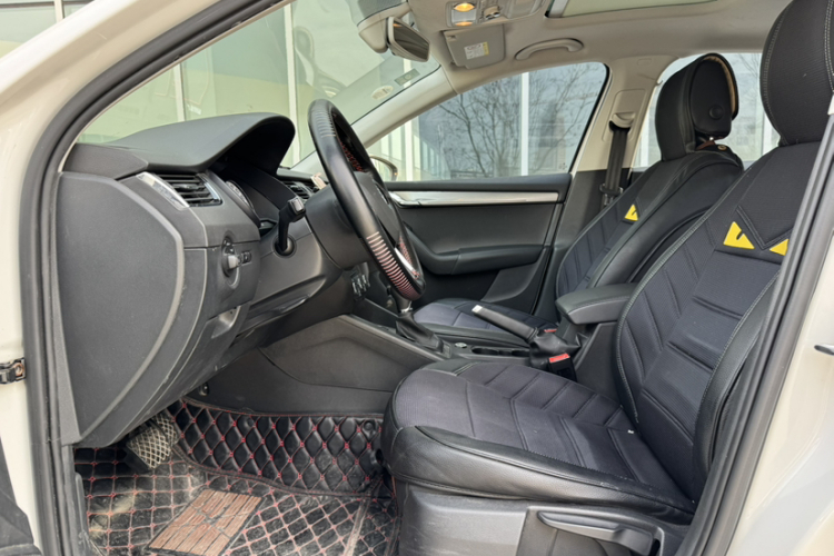 斯柯达 明锐 2018款 1.6L 自动豪华版局部细节19