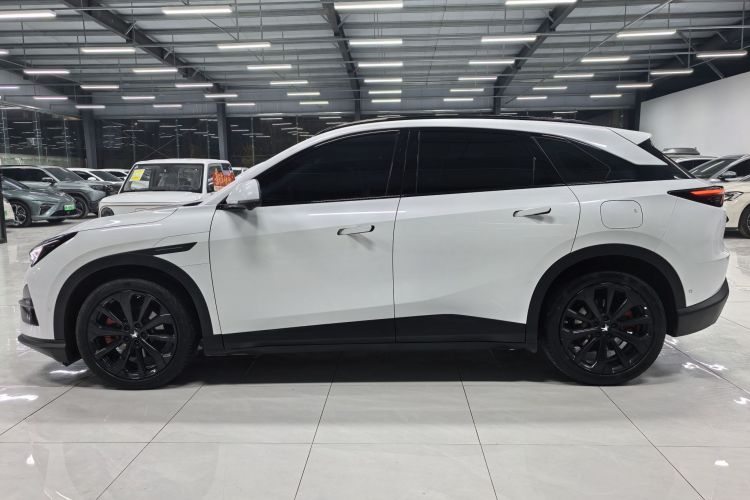 ARCFOX极狐 极狐 阿尔法T5(ARCFOX αT5) 2025款 630 神行版车身外观6006