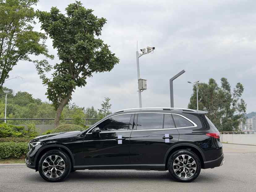 奔驰GLC 2024款 GLC 260 L 4MATIC 动感型 5座(5)