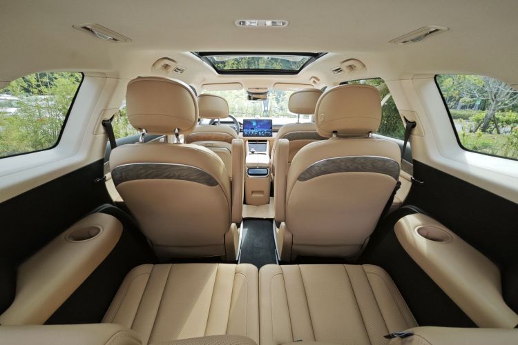 鸿蒙智行 问界M7 2022款 1.5T 四驱豪华版中控内饰7010