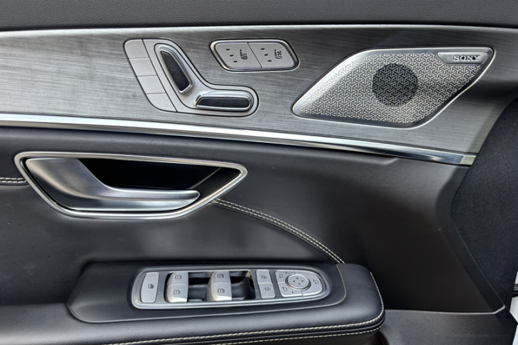 捷途X70 2021款 诸葛 1.6T DCT军师 7座局部细节9003