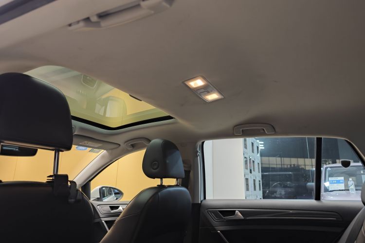 大众 高尔夫 2018款  230TSI 自动豪华型中控内饰7012