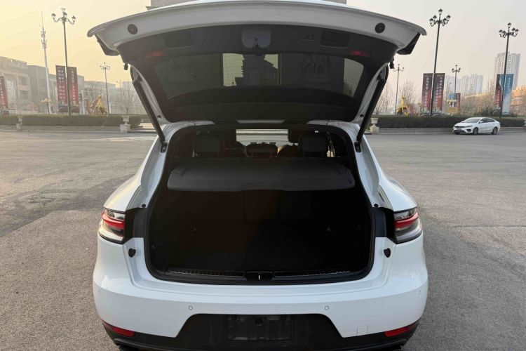 保时捷 2021款 Macan 2.0T中控内饰7014