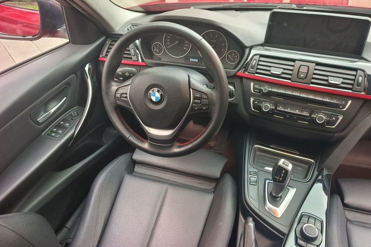 宝马3系 2015款 316i 运动设计套装中控内饰7006