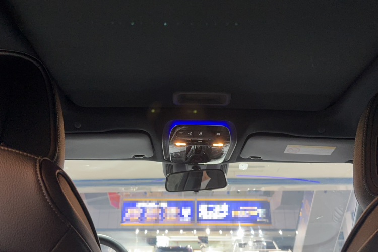 奔驰C级 2022款 C 200 L 运动版局部细节22