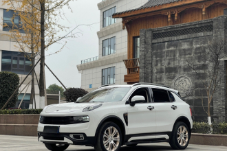 领克01 2017款 2.0T 两驱型Pro版