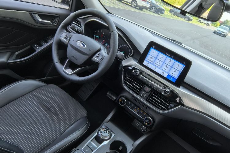 福特 福克斯 2020款 三厢 EcoBoost 180 自动锋潮型中控内饰7008