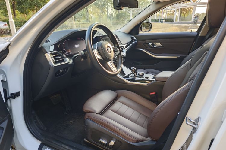 宝马3系 2021款 改款二 320Li M运动套装中控内饰7002