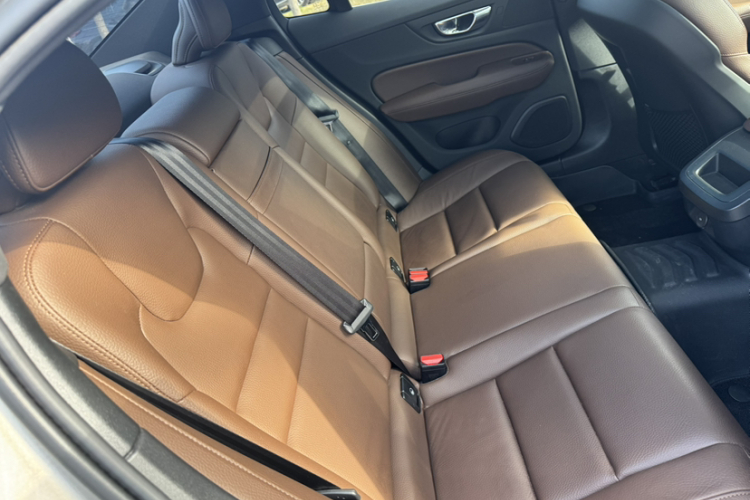 沃尔沃S60 2020款 T4 智逸豪华版中控内饰7003