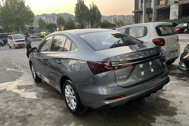荣威i5 2026款 1.5L CVT豪华版车身外观6003