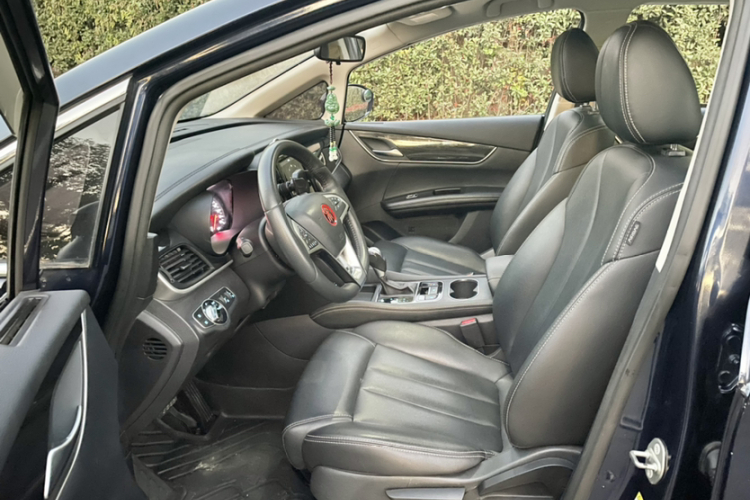 比亚迪 宋MAX 2017款 1.5T 自动智联豪华型 7座中控内饰7003