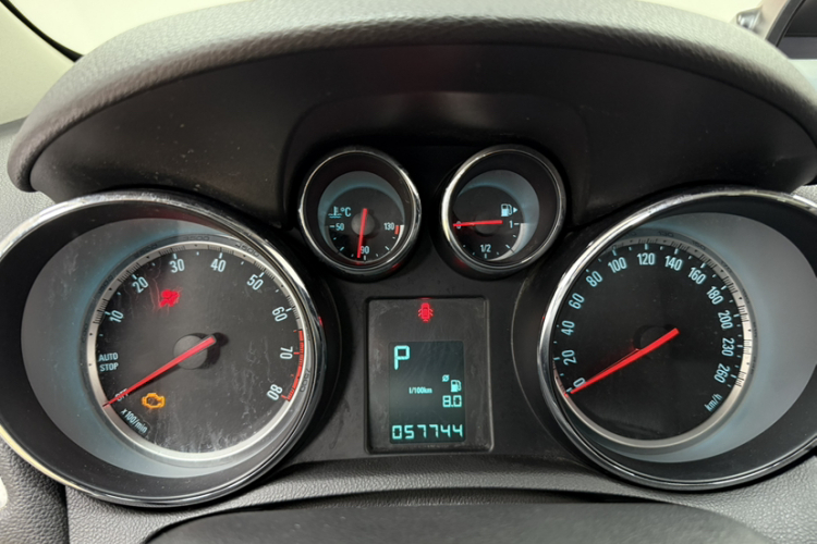 别克 昂科拉 2015款 1.4T 自动两驱都市精英型中控内饰15