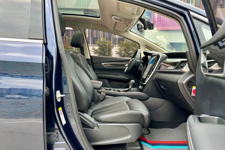 比亚迪 宋MAX 2017款 1.5T 自动智联精英型 7座局部细节41