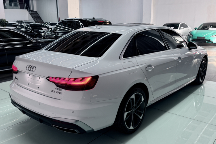 奥迪A4L 2023款 40 TFSI 时尚动感型车身外观6004