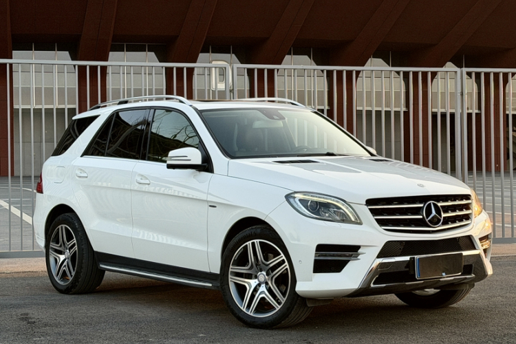 奔驰M级 2014款 ML 320 4MATIC车身外观6001