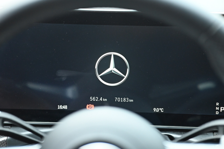 奔驰C级 2023款 C 200 L 运动版中控内饰7002