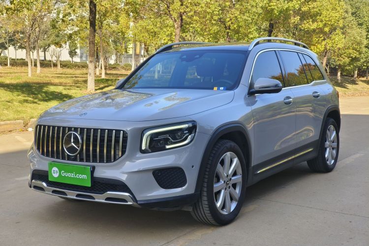 奔驰GLB 2020款 GLB 200 时尚型车身外观1