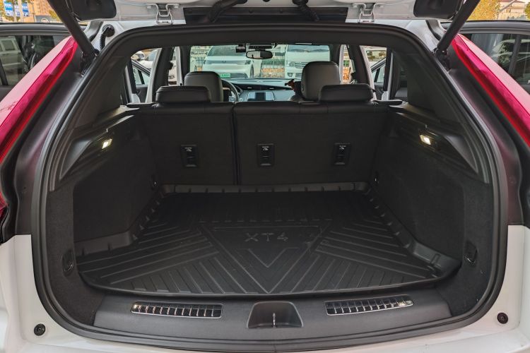 凯迪拉克XT4 2021款 28T 两驱豪华型中控内饰7003