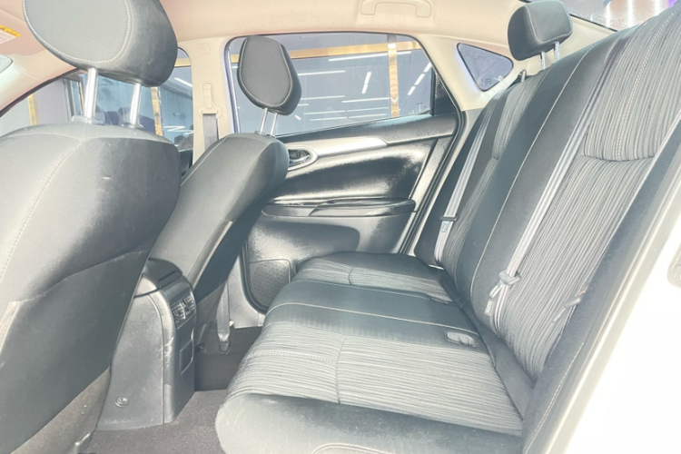 日产 轩逸 2022款 经典 1.6XE CVT舒适版中控内饰7007