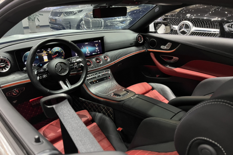 奔驰E级(进口) 2023款 E 260 轿跑车中控内饰7012