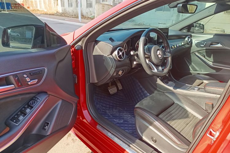 奔驰CLA 2018款 CLA 220 4MATIC局部细节19