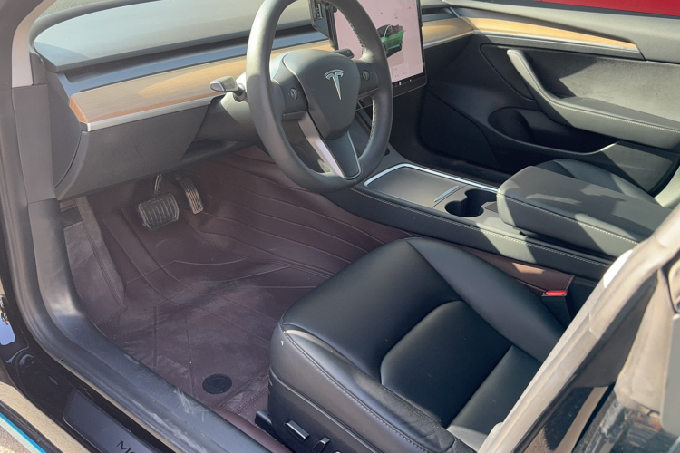 特斯拉 Model 3 2022款 后轮驱动版中控内饰7002