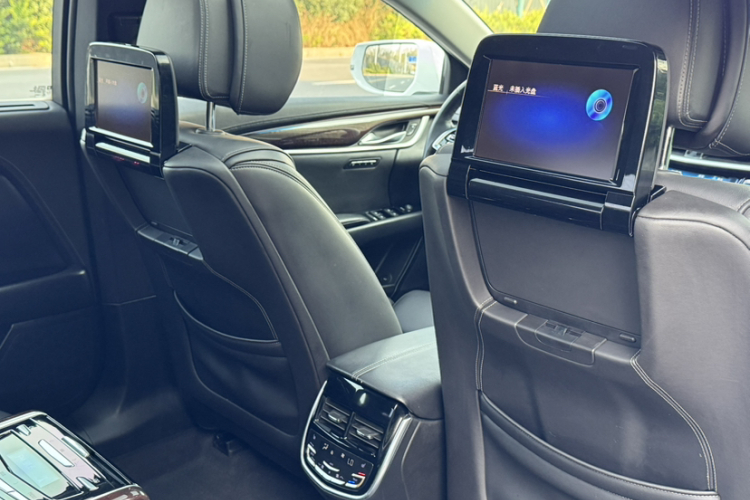 凯迪拉克XTS 2013款 28T 豪华型中控内饰7006