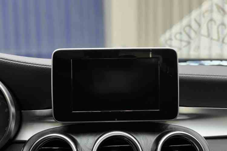 奔驰C级 2018款 C 200 L 运动版中控内饰7003