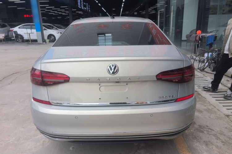 大众 帕萨特 2019款 330TSI 豪华版 国VI车身外观6004