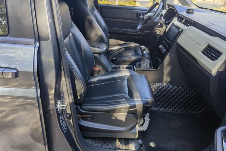 五菱汽车 五菱征程 2021款 1.5T 手动豪华型局部细节41