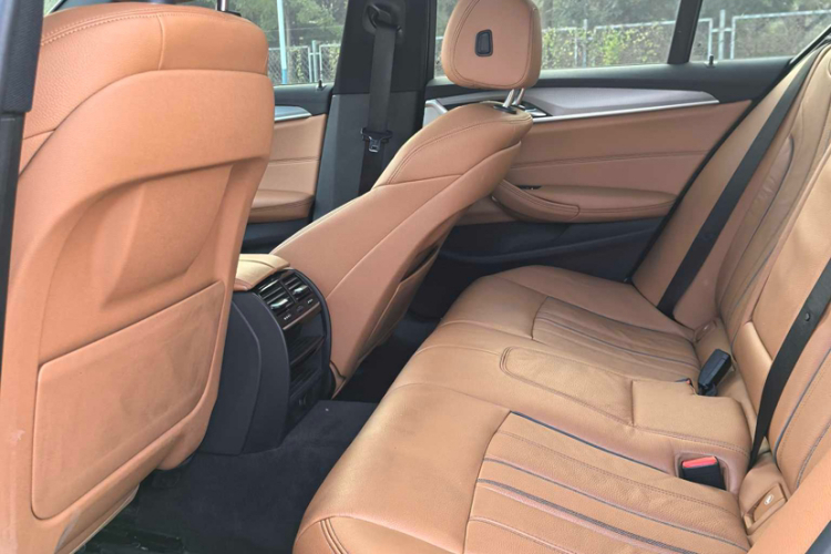 宝马5系(进口) 2018款 525i M运动套装中控内饰7004