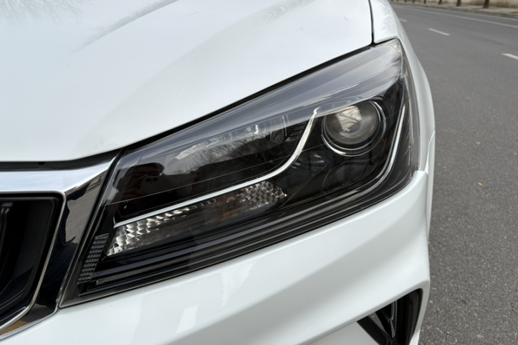 吉利汽车 帝豪 2021款 UP 1.5L CVT豪华型车身外观6002