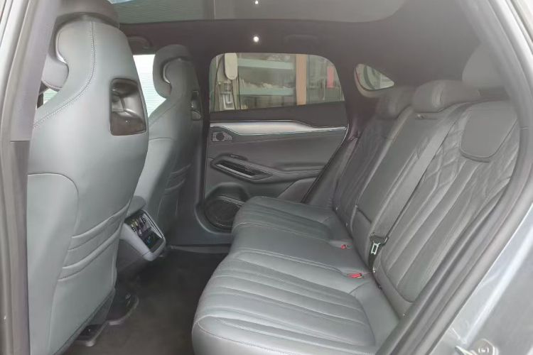 比亚迪 宋L EV 2025款 智驾版 662km 激光雷达卓越型中控内饰7003