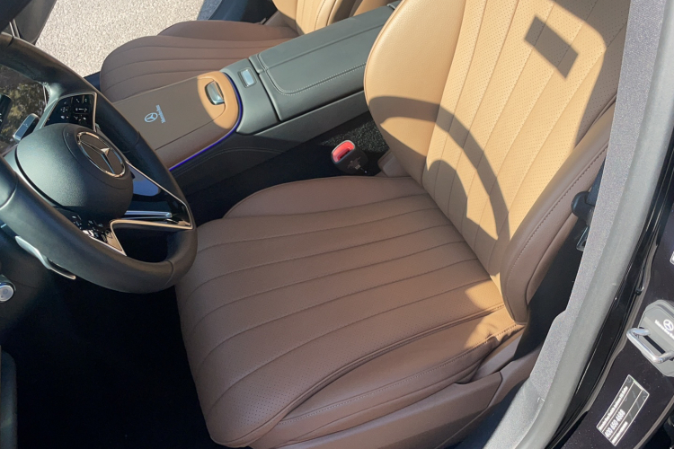 奔驰E级 2024款 改款 E 260 L局部细节19