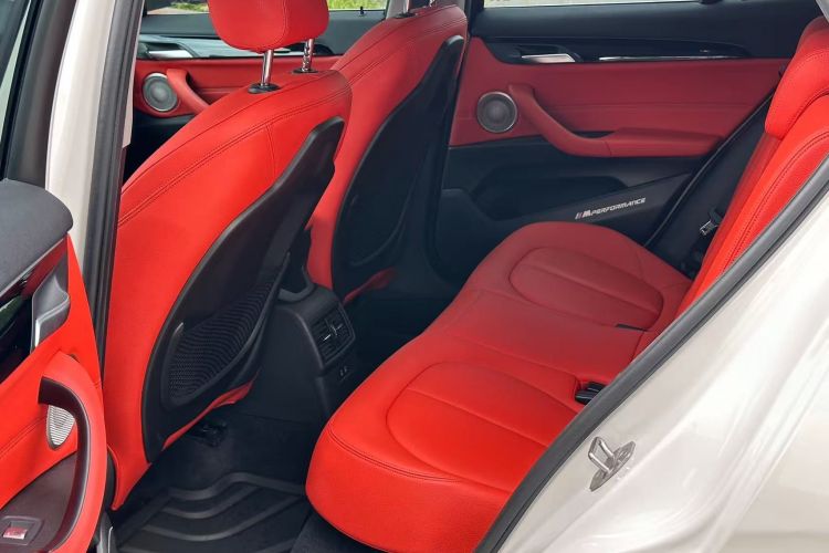 宝马X2 2021款 改款 sDrive25i M越野套装中控内饰7003